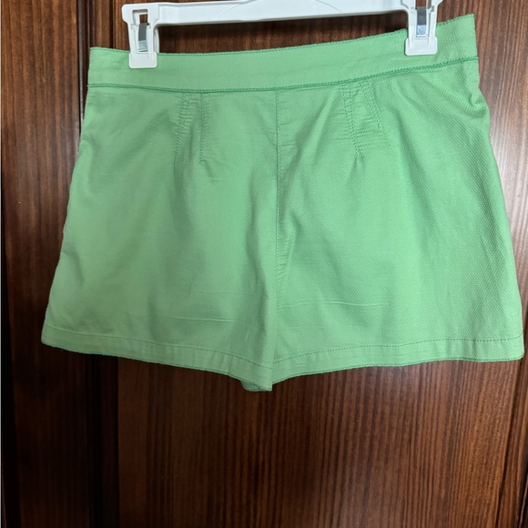 D&G women mint color shorts size IT42, very good condition. - Picture 4 of 9